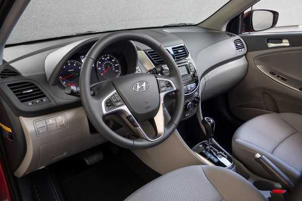 2015 Hyundai Accent 5d Interior