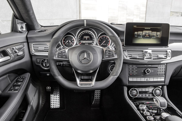 2015 Mercedes-Benz CLS-Class Instrumentation