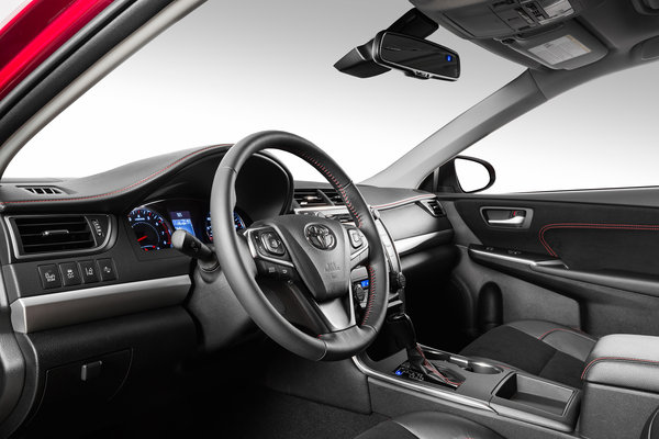 2015 Toyota Camry XSE Interior