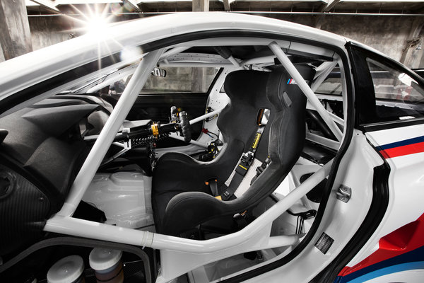 2016 BMW M6 GT3 Interior