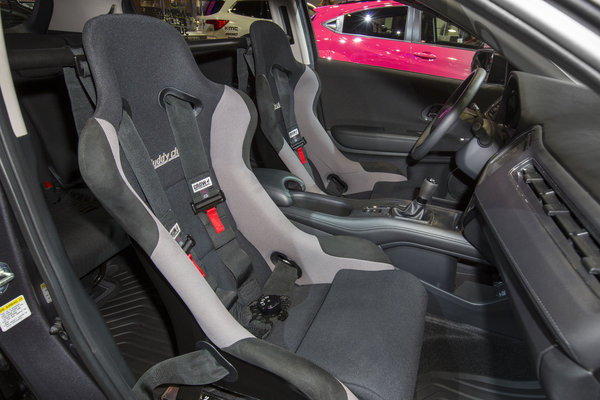 2015 Honda HR-V by Bisimoto Engineering Interior