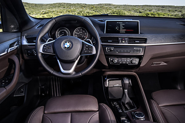 2016 BMW X1 Instrumentation