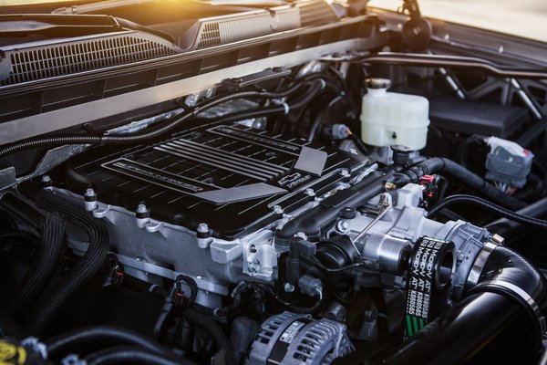 2017 Chevrolet 2018 Silverado Performance Engine