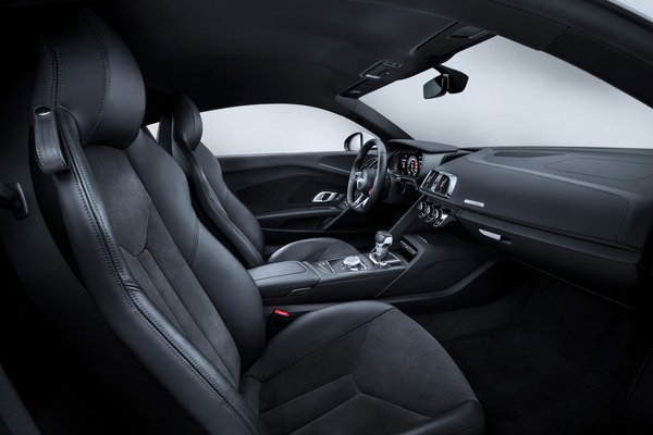 2018 Audi R8 V10 RWS Interior