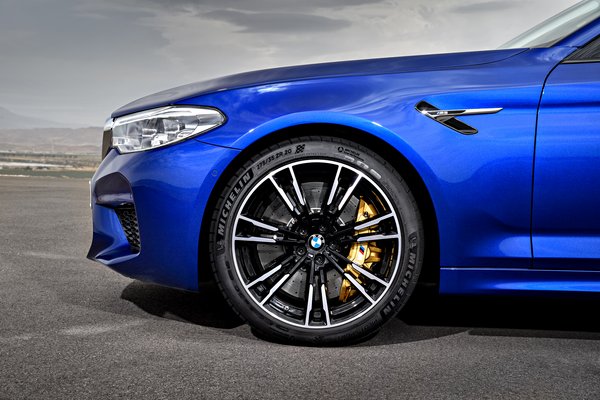 2018 BMW 5-Series M5 sedan Wheel