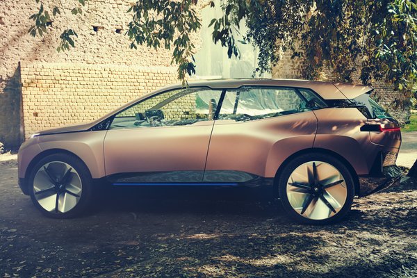 2018 BMW Vision iNext