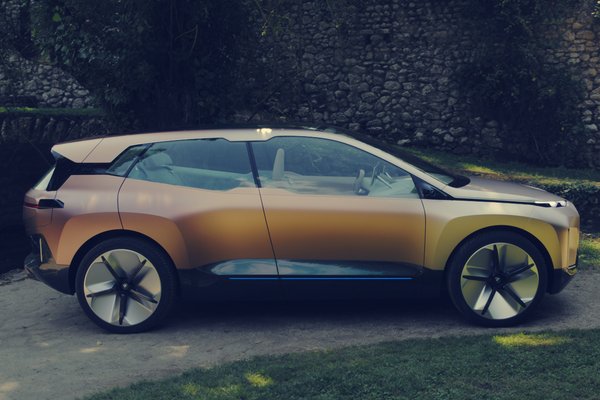2018 BMW Vision iNext