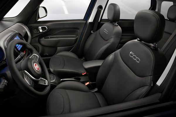 2018 Fiat 500 L Interior