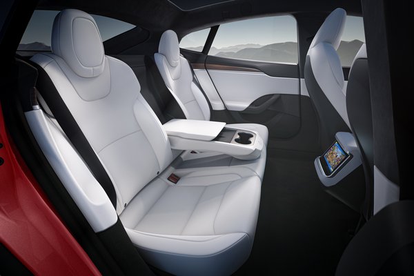 2021 Tesla Model S Interior