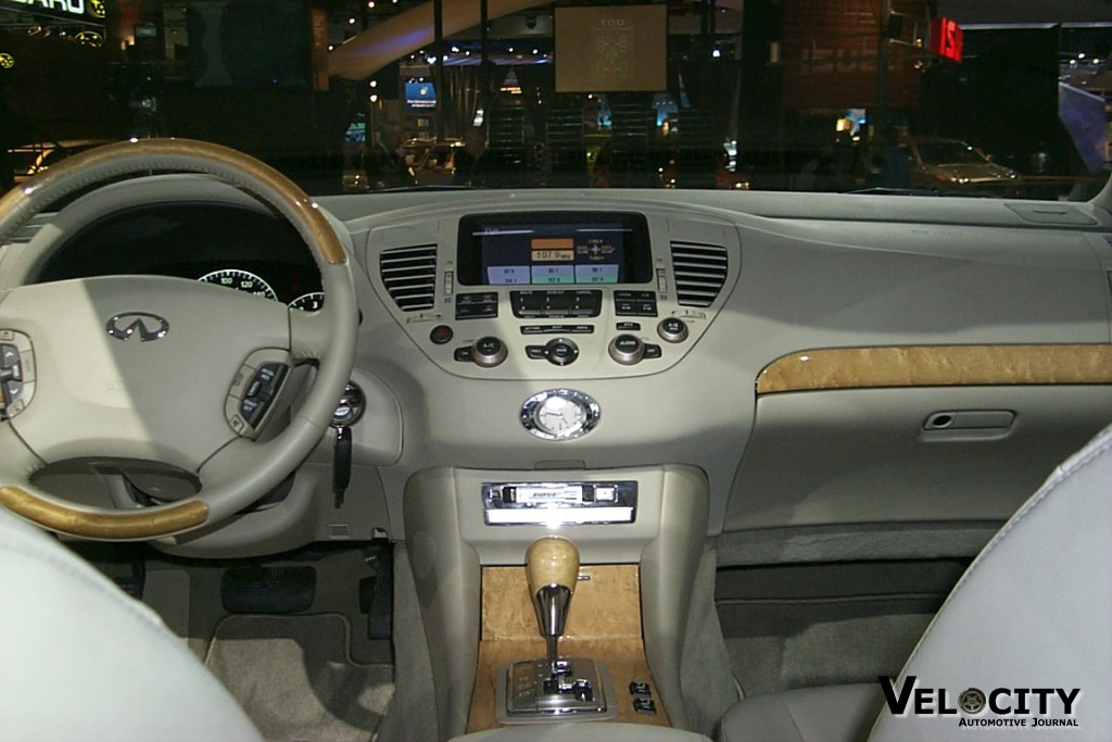 2002 Inifiniti Q45 interior