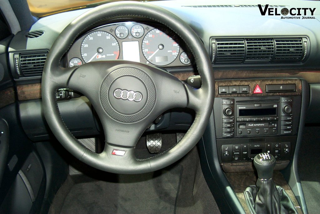 2001 Audi S4 Avant Instrumentation