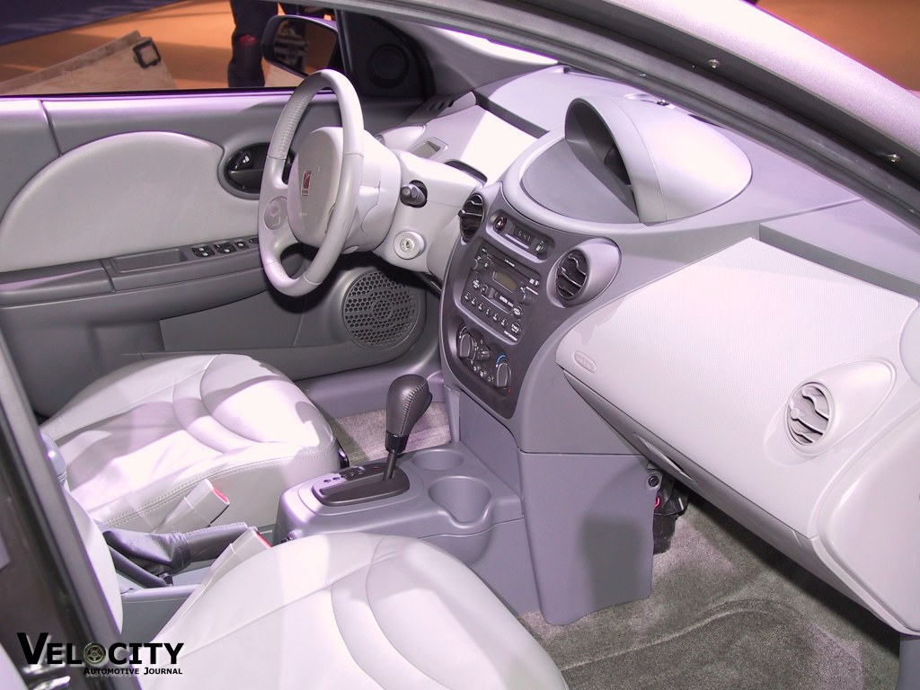 2003 Saturn ION sedan interior