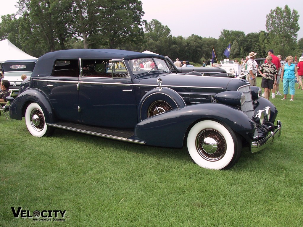 1935 Cadillac 370-D Fleetwood