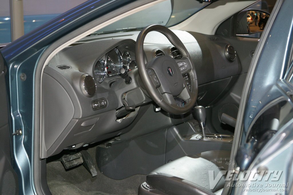 2005 Pontiac G6 Interior