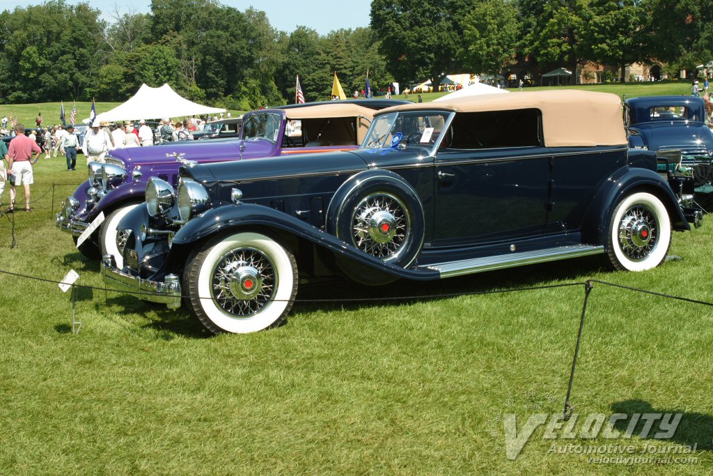 1932 Packard 904 custom Dietrich Victoria