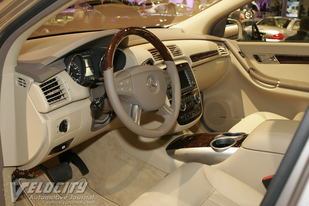 2006 Mercedes-Benz R500 Interior