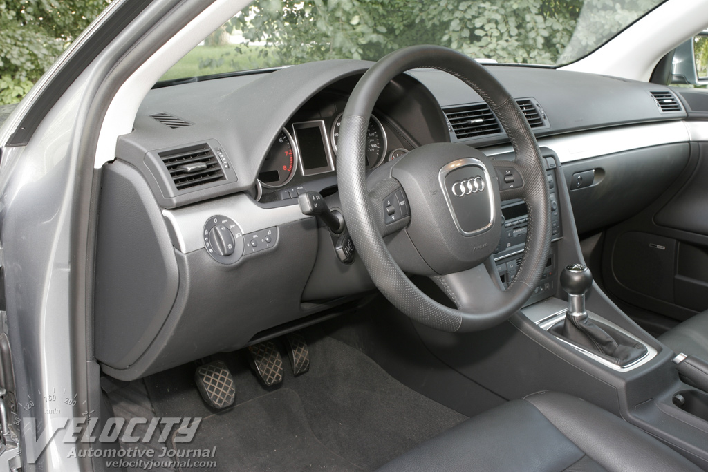 2005.5 Audi A4 2.0 T Sedan Instrumentation