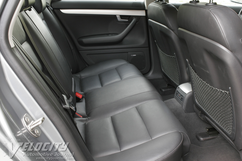 2005.5 Audi A4 2.0 T Sedan Interior