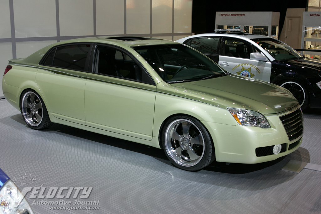 2005 Toyota Avalon Competition by Rad Rides