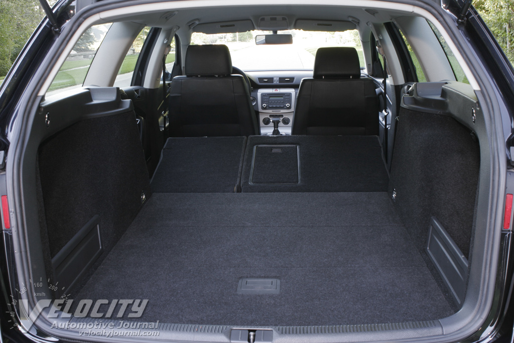 2007 Volkswagen Passat Wagon Pictures