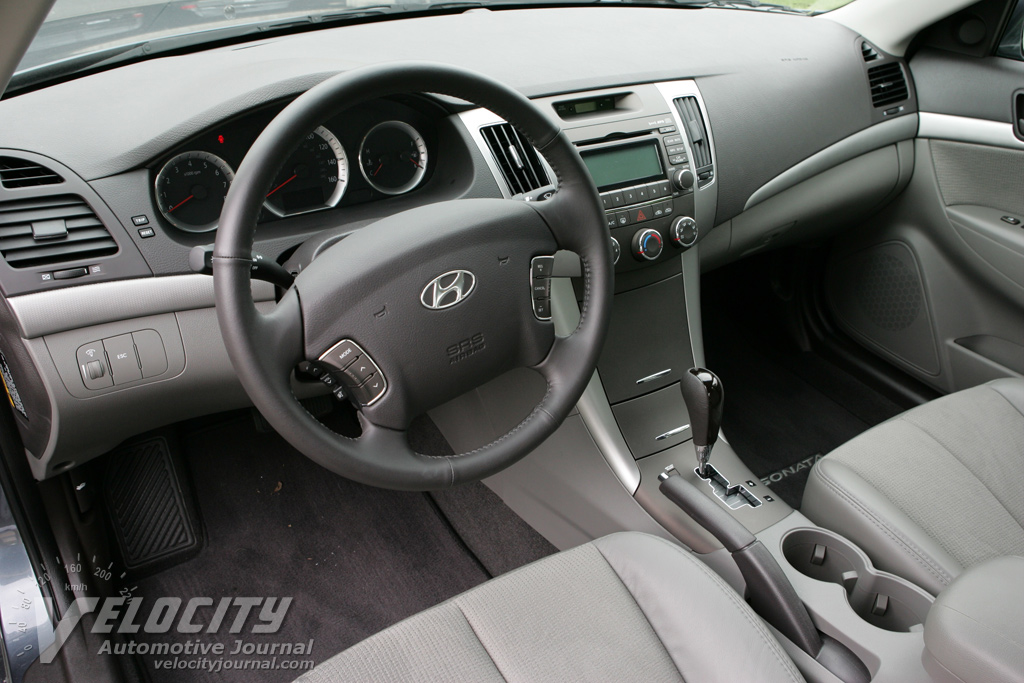 2009 Hyundai Sonata SE Instrumentation