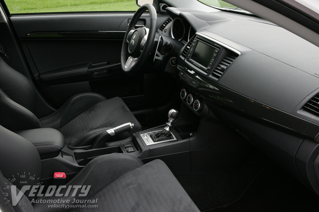 2008 Mitsubishi Lancer Evolution Interior