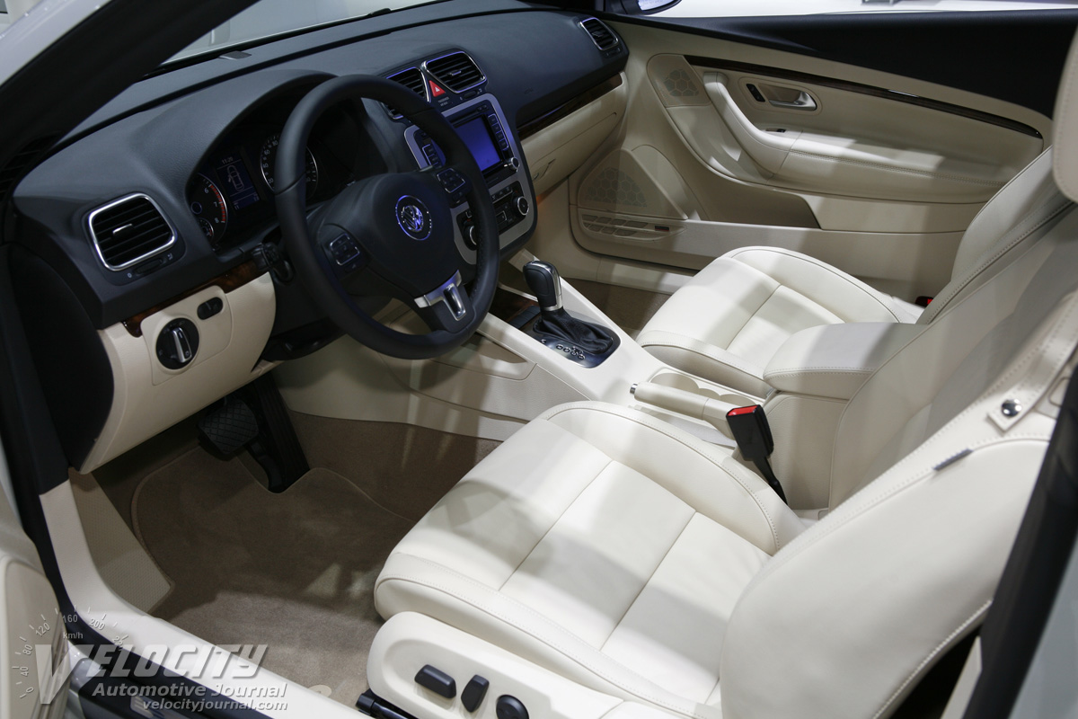 2012 Volkswagen Eos Interior