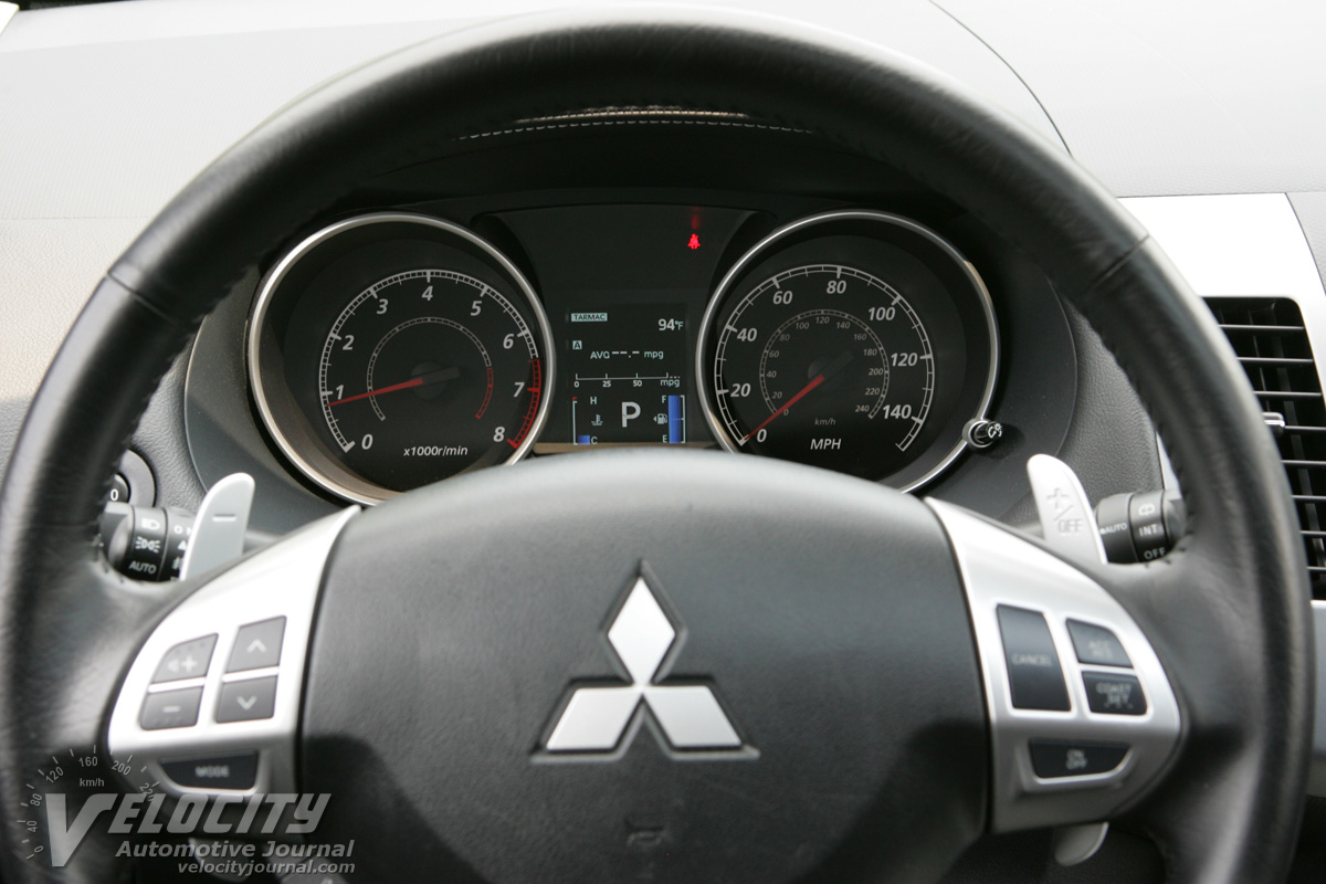 2011 Mitsubishi Outlander GT Instrumentation