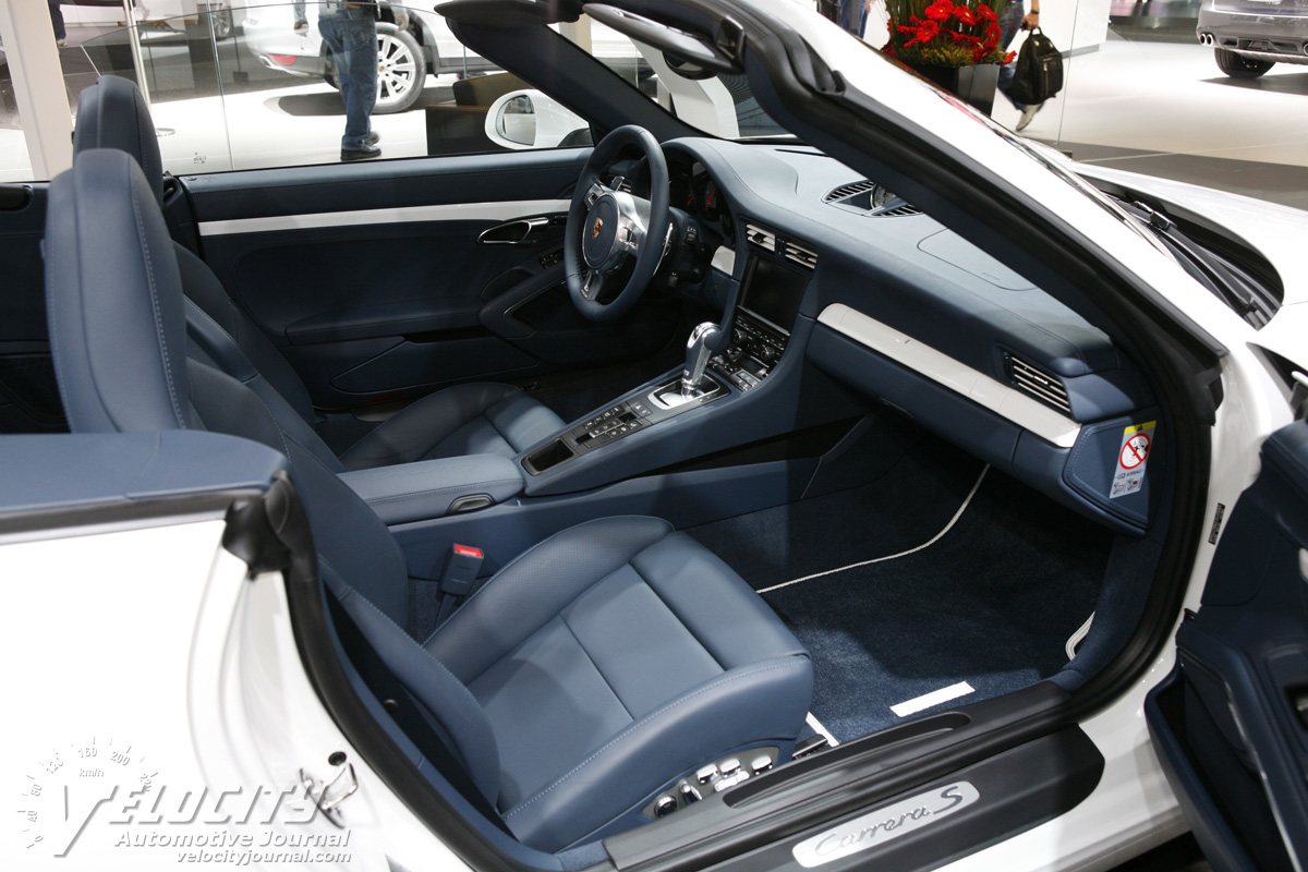 2012 Porsche 911 Carrera Cabriolet Interior