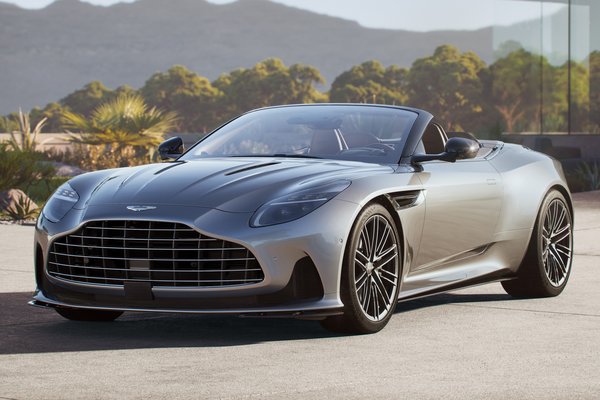 2025 Aston Martin DB12 Volante