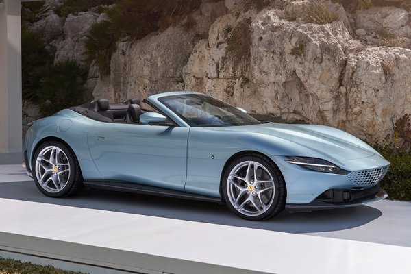 2025 Ferrari Roma Spider