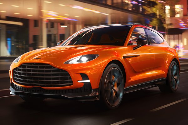 2025 Aston Martin DBX