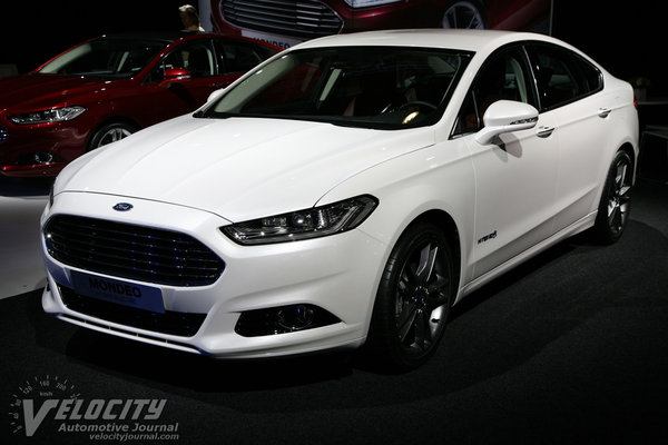 2013 Ford Mondeo sedan