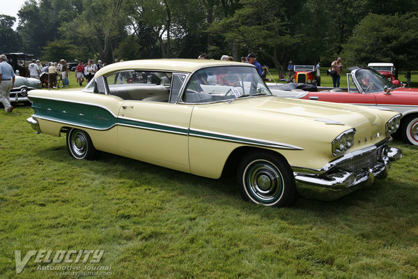 1958 Pontiac Chieftain Coupe