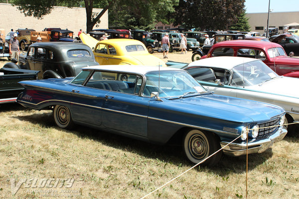 1960 Oldsmobile Super 88 4d hardtop