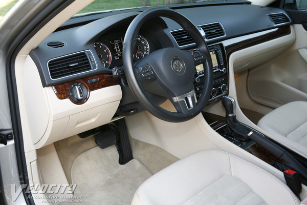 2012 Volkswagen Passat SEL Interior