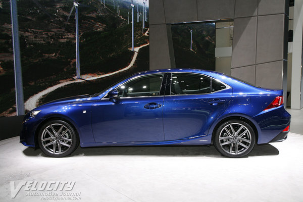 2014 Lexus IS 300h (non-US model)