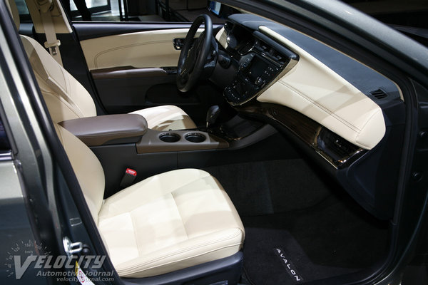 2013 Toyota Avalon Hybrid Interior