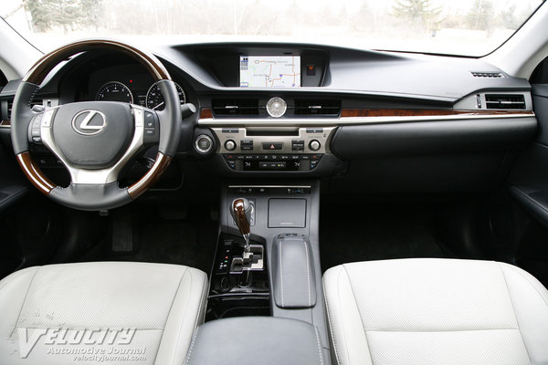 2013 Lexus ES 350 Interior