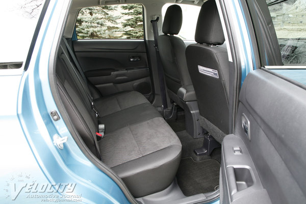 2013 Mitsubishi Outlander Sport SE Interior