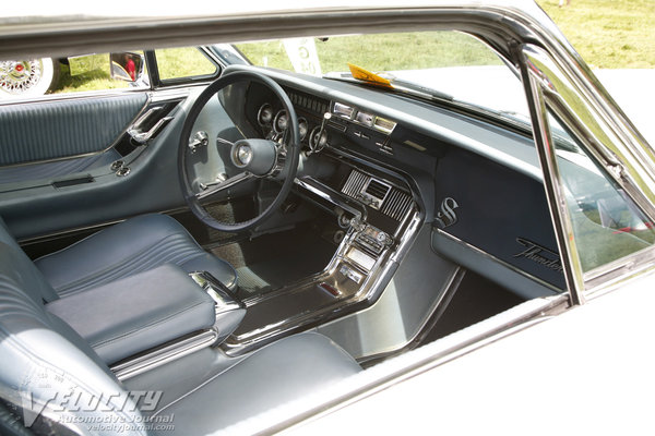 1965 Ford Thunderbird hardtop Interior