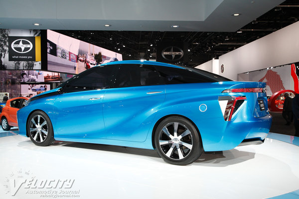 2013 Toyota FCV (Fuel Cell Vehicle)