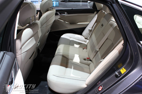 2015 Hyundai Genesis Interior