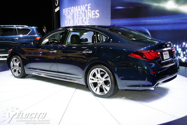 2015 Infiniti Q70