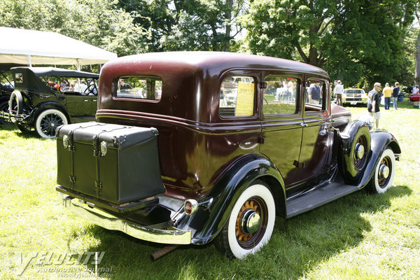 1933 Dodge Series DP 4d Sedan