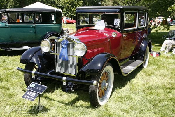 1928 Essex 2d coach