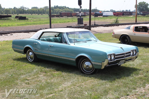 1966 Oldsmobile Cutlass 4-door hardtop