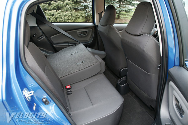 2015 Toyota Yaris SE 5d Liftback Interior