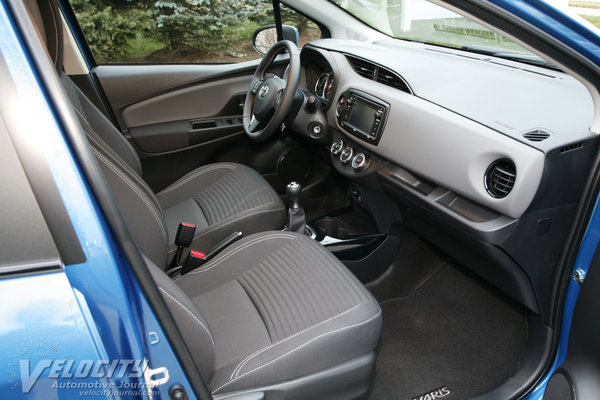 2015 Toyota Yaris SE 5d Liftback Interior