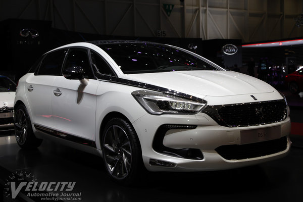 2015 DS DS5